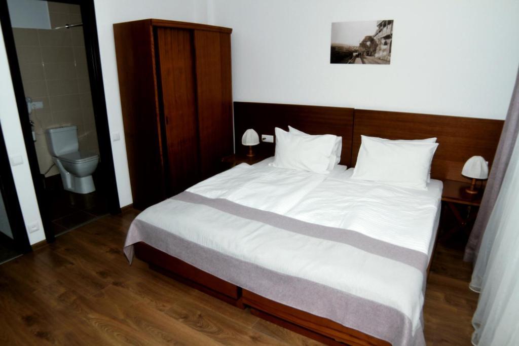 Hotel Club-2100 กูเดาริ ภายนอก รูปภาพ