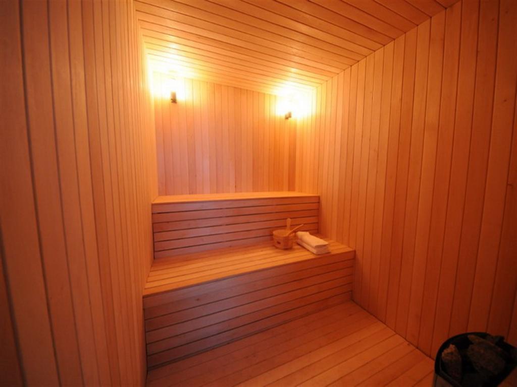 Hotel Club-2100 กูเดาริ ภายนอก รูปภาพ