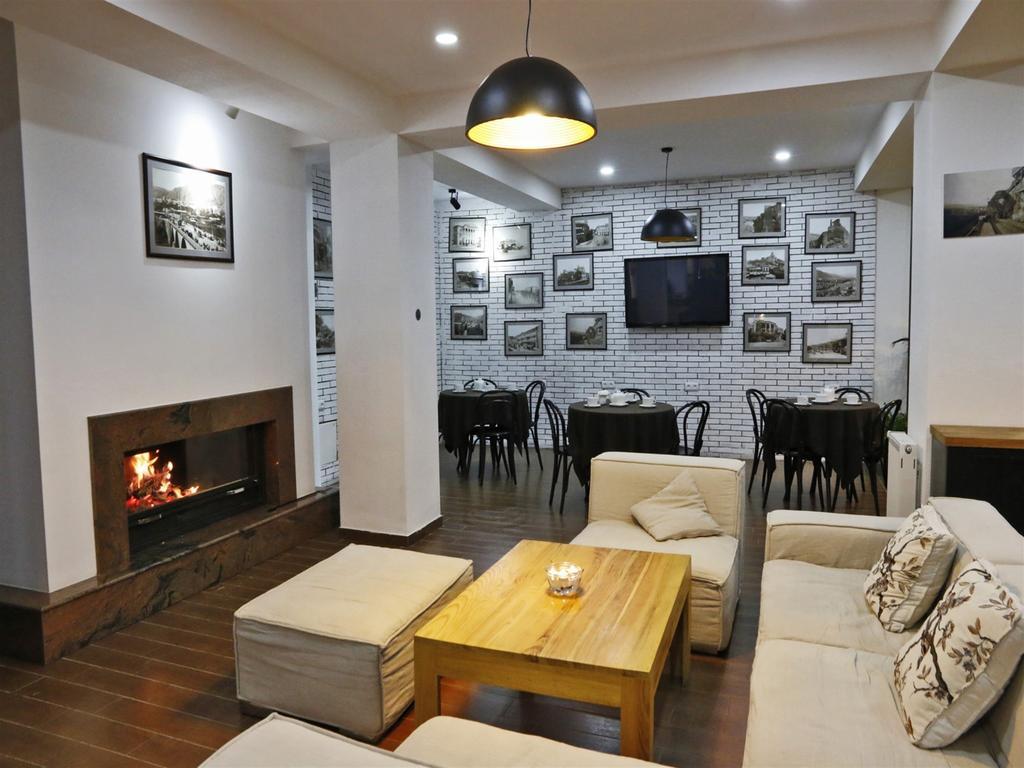 Hotel Club-2100 กูเดาริ ภายนอก รูปภาพ