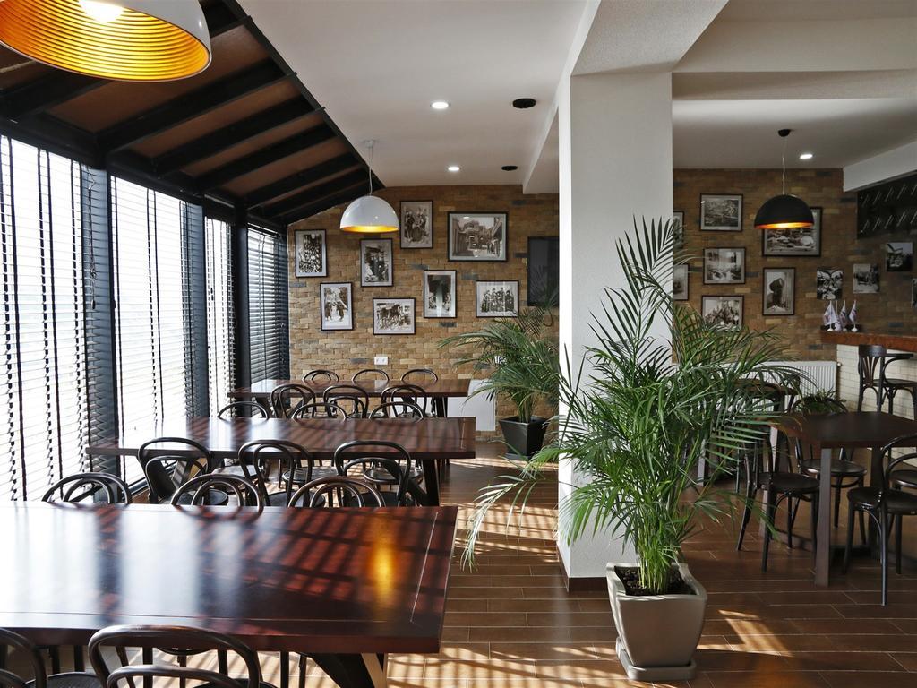 Hotel Club-2100 กูเดาริ ภายนอก รูปภาพ