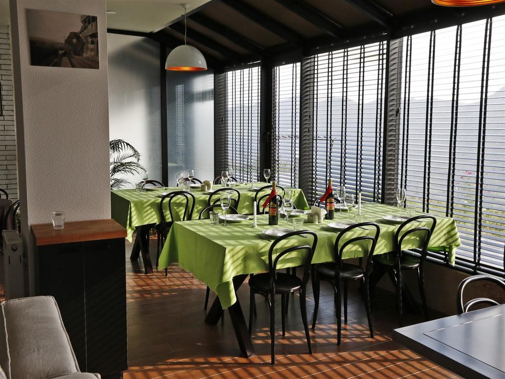 Hotel Club-2100 กูเดาริ ภายนอก รูปภาพ